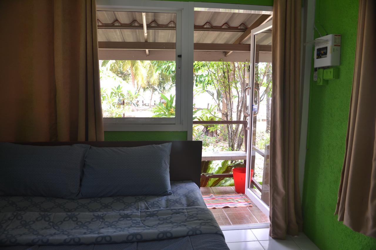 Baan Chid Talay Hotel Koh Chang Exterior photo