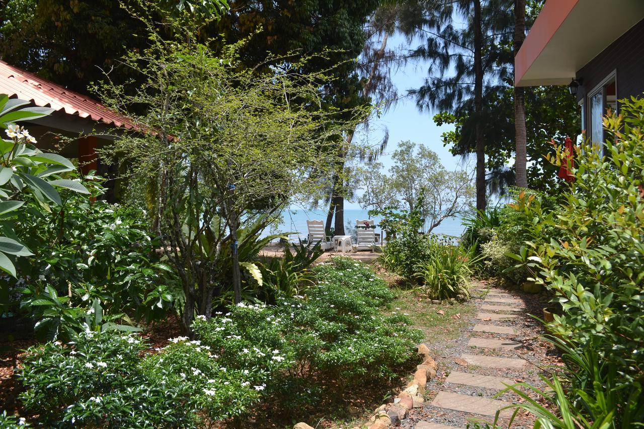Baan Chid Talay Hotel Koh Chang Exterior photo